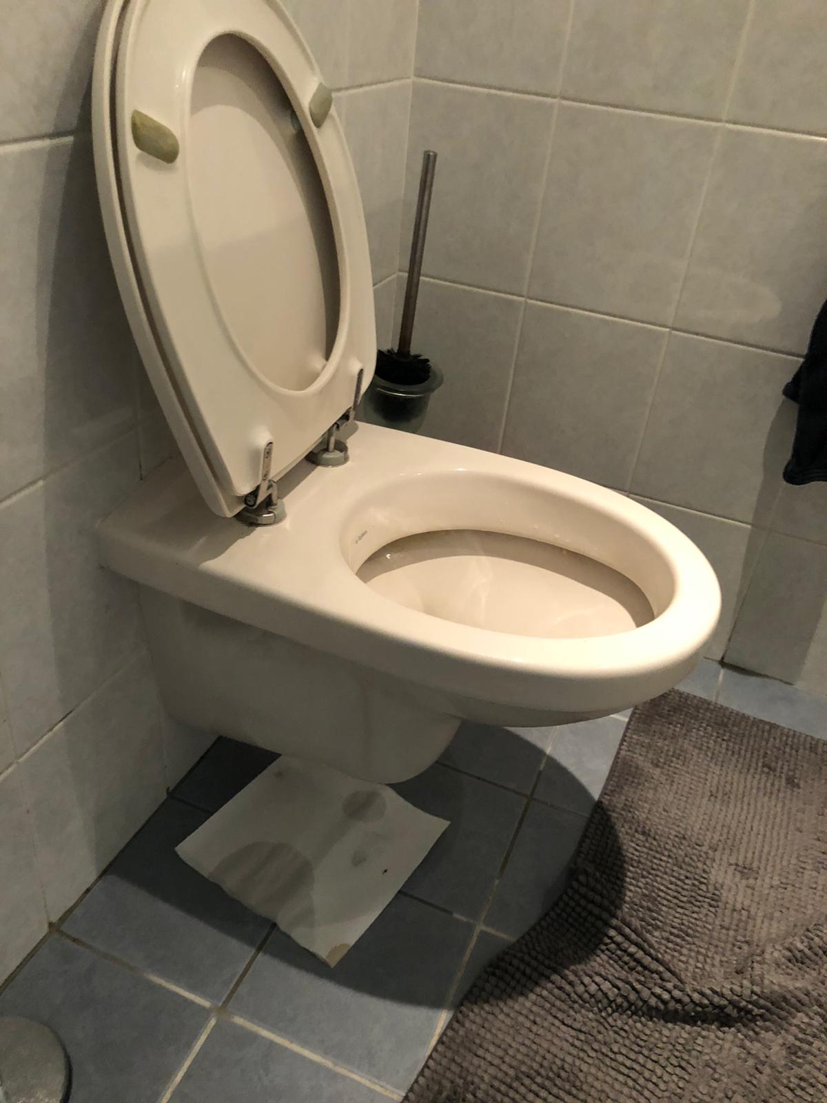 hangtoilet Made